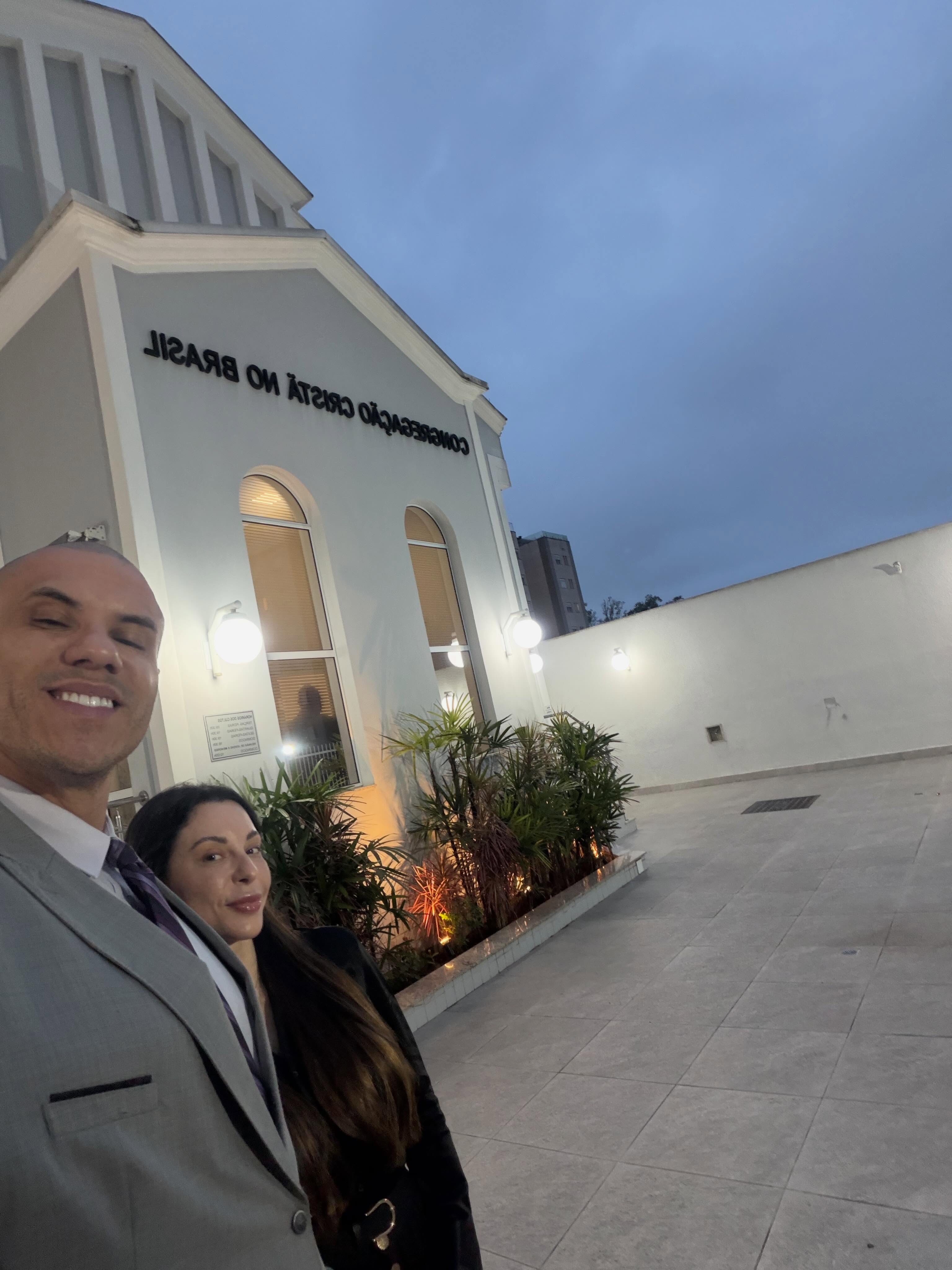 Alegria sinto em servir Jesus 🙏🏽🙏🏽

Mais um dia na casa do pai com minha errrna companheira❤️❤️